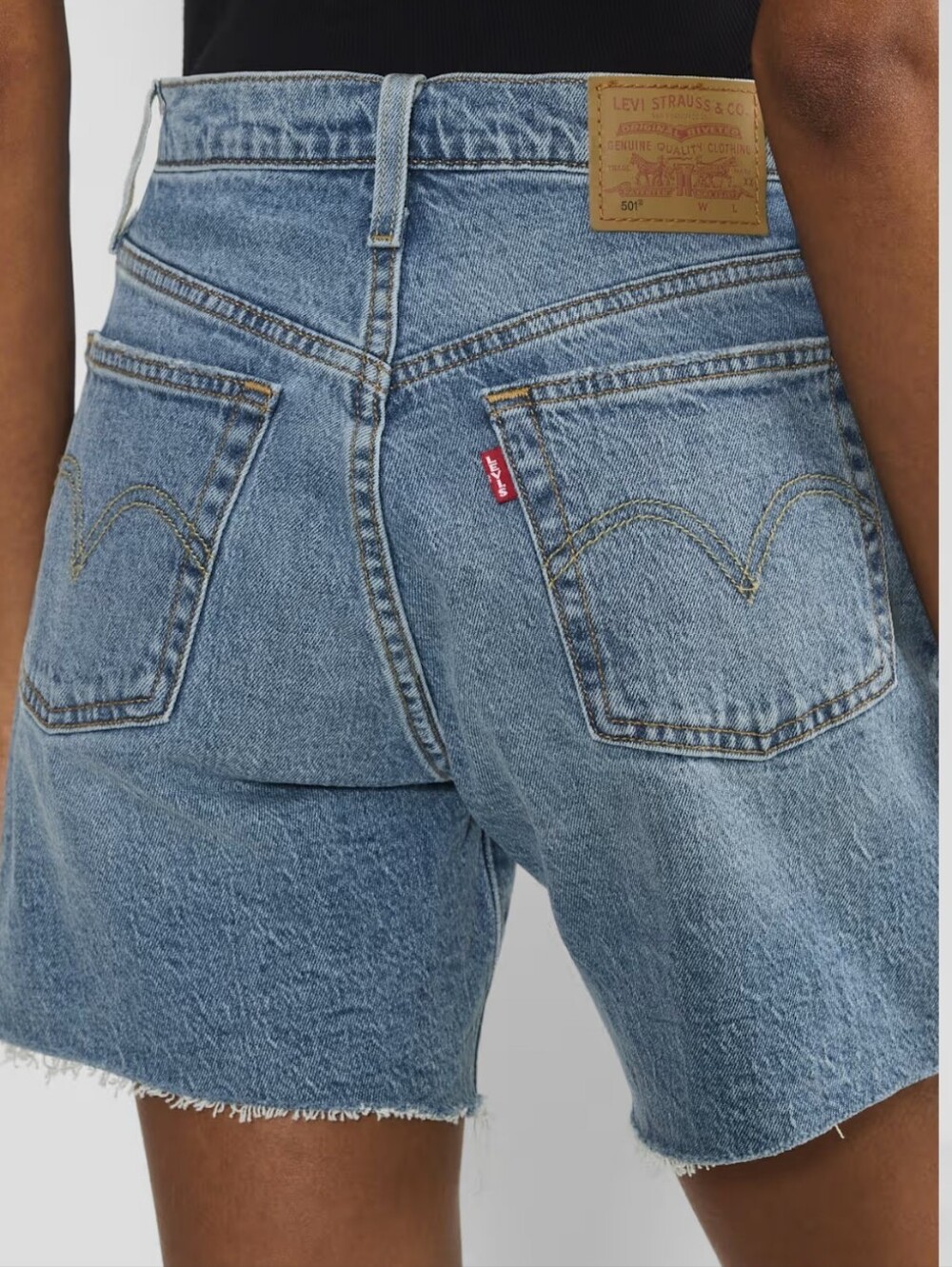 NWT Levi's 501 Mid Thigh Medium Light Blue Denim Cutoff Shorts 27 4 Summer Boho